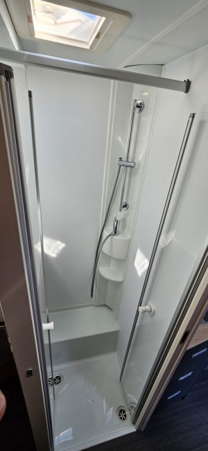 Les photos Adria Matrix 650 DC 60 Years Edition